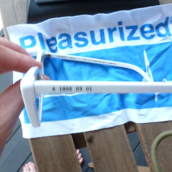 PLEASURES x AKILA Nemesis 1806 White Sunglasses - Picture 6 of 9